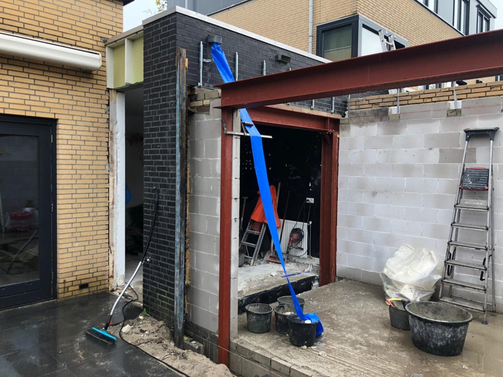 Muurdoorbraken en draagconstructies